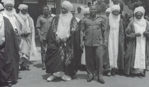Shehu Musa Yar’Adua (third from left) with by the Sultan of Sokoto, Sir Abubakar III; General Olusegun Obasanjo; the Emir of Zazzau, Alhaji Shehu Idris; and the Emir of Katsina, Sir Usman Nagogo, during a courtesy visit to discuss the objectives of the administration’s Local Government Reforms.