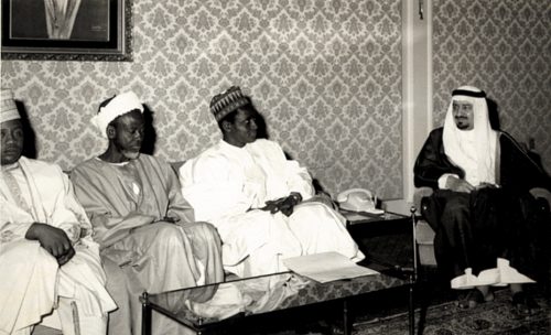 Shehu Musa Yar’Adua (second from right) during an audience with His Royal Highness King Khalid bin Abdulaziz Al Saud of the Kingdom of Saudi Arabia, accompanied by Sheikh Abubakar Gumi