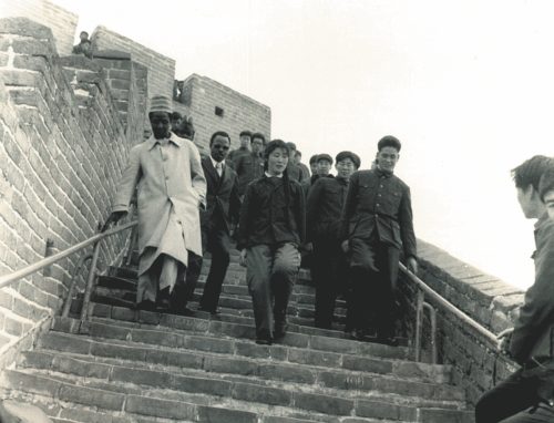 Shehu Musa Yar’Adua(Left) at The Great Wall of China on an official visit to China
